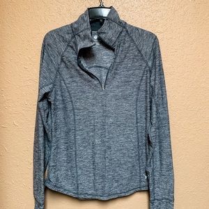 Old Navy semi-fitted long sleeve active shirt